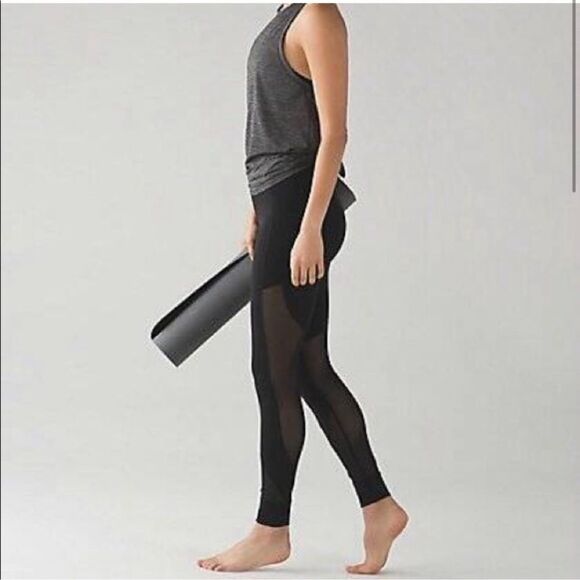 RARE Lululemon Fit Physique black high rise mesh fishnet pocket leggings size 2 - Picture 2 of 13